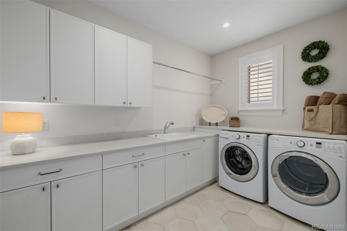 Interior, Recessed Lighting, Washer