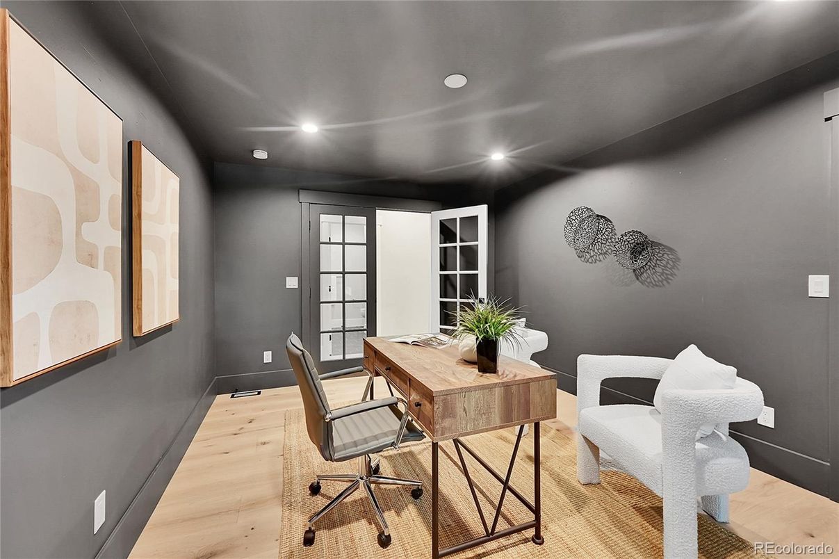 Home Office, Interior, Recessed Lighting, Wood Texture Flooring