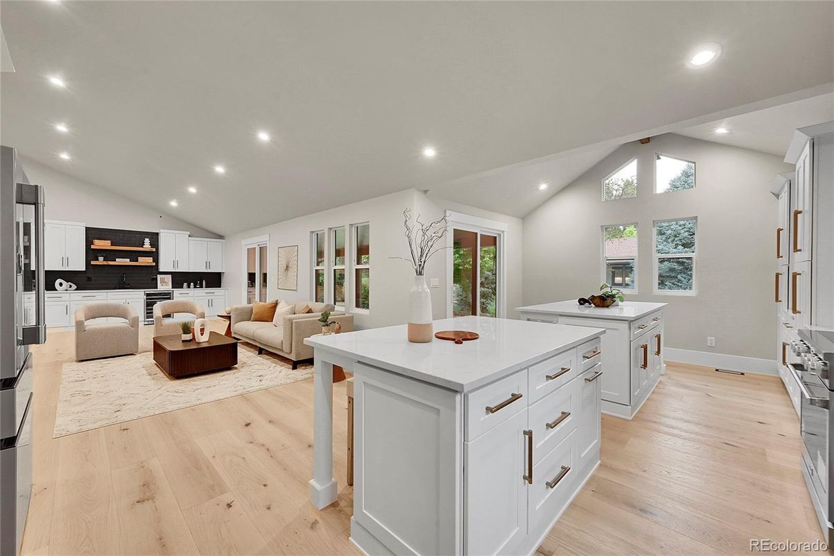 Interior, Kitchen, Living room, Recessed Lighting, Wood Texture Flooring