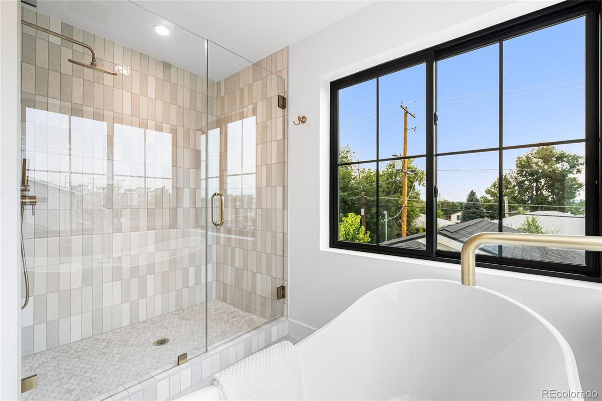 Bathroom, Free Standing Baths, Glass Shower, Interior, Recessed Lighting