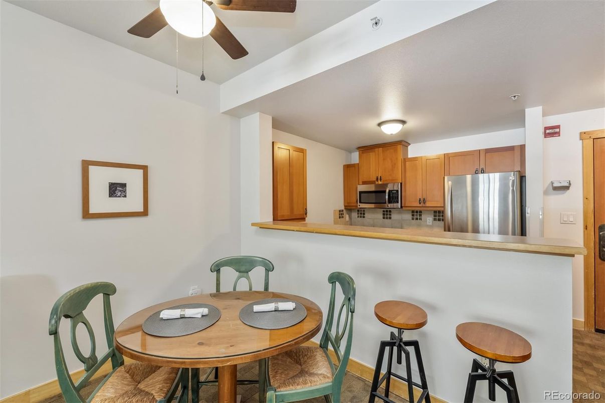 Dining room, Interior, Kitchen, Stainless Steel Appliances