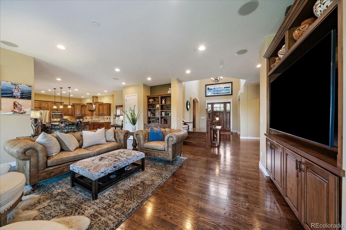 Interior, Kitchen, Living room, Pendant Lights, Recessed Lighting, Wood Texture Flooring