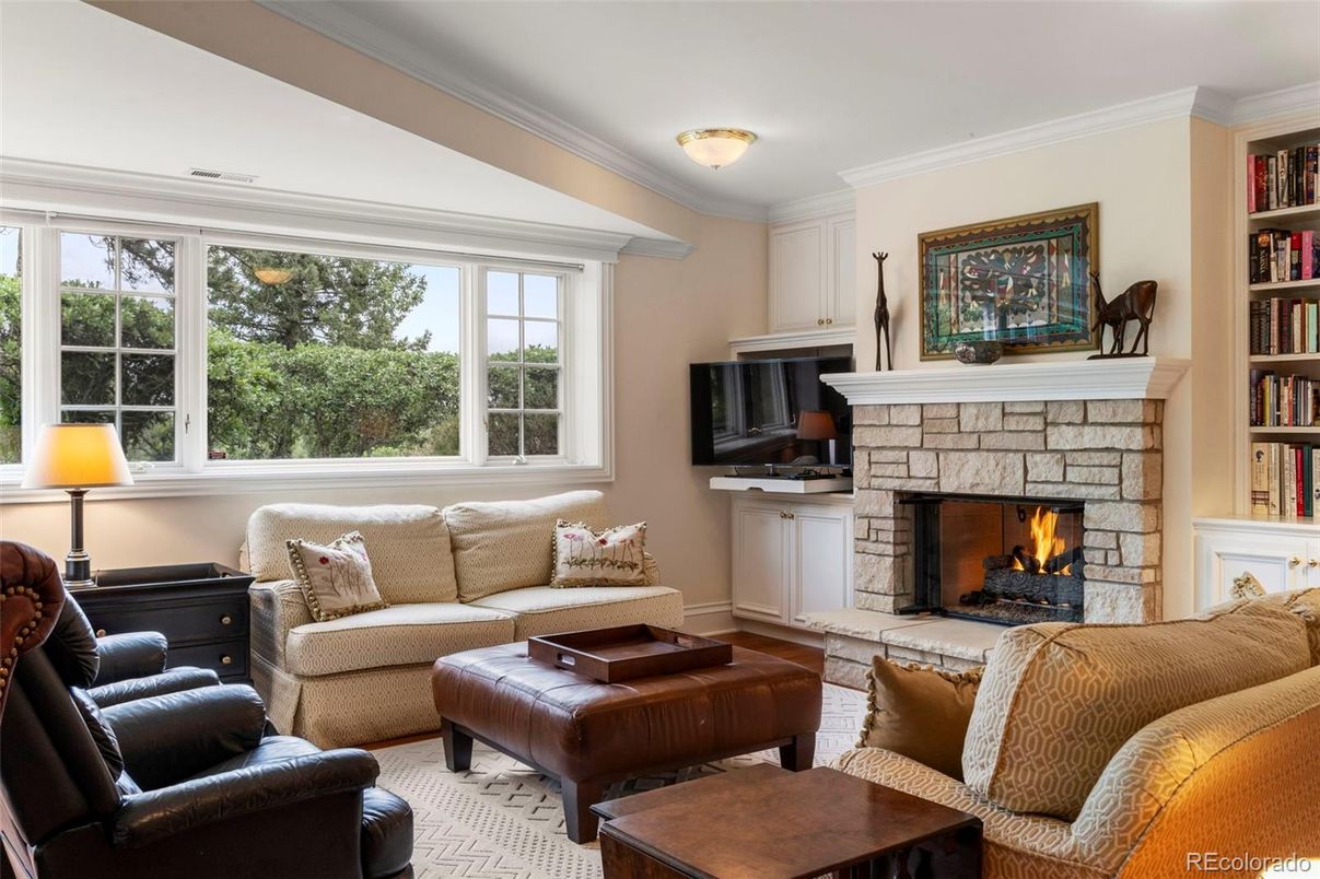 Fireplace, Interior, Living room