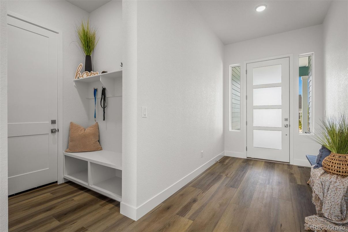 Interior, Recessed Lighting, Wood Texture Flooring