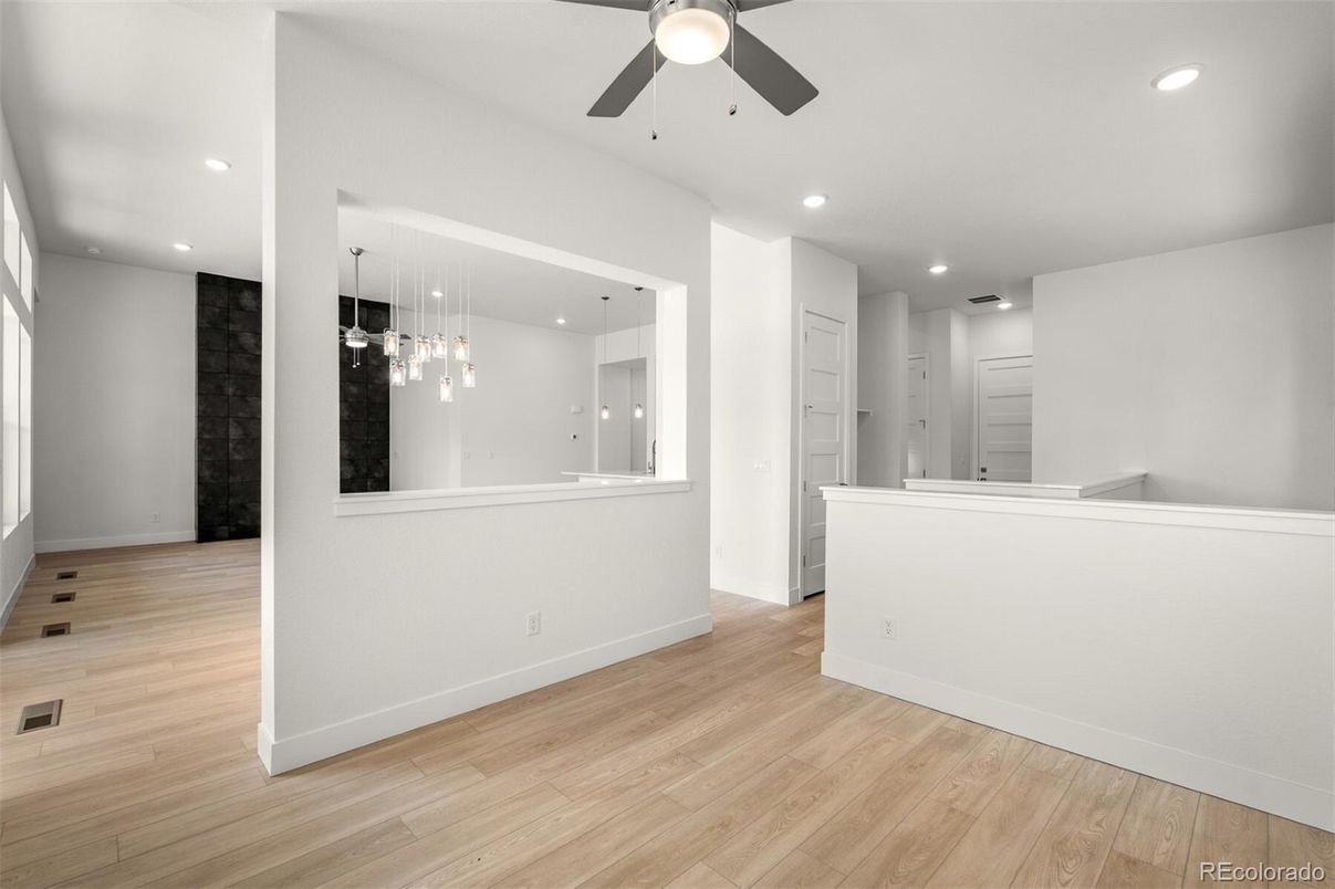 Interior, Pendant Lights, Recessed Lighting, Wood Texture Flooring