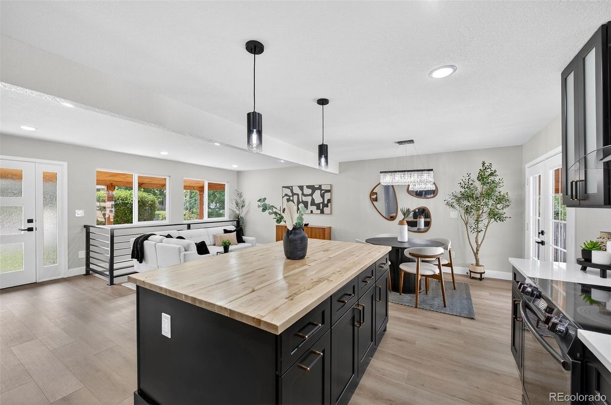 Dining room, Interior, Kitchen, Pendant Lights, Recessed Lighting, Wood Texture Flooring