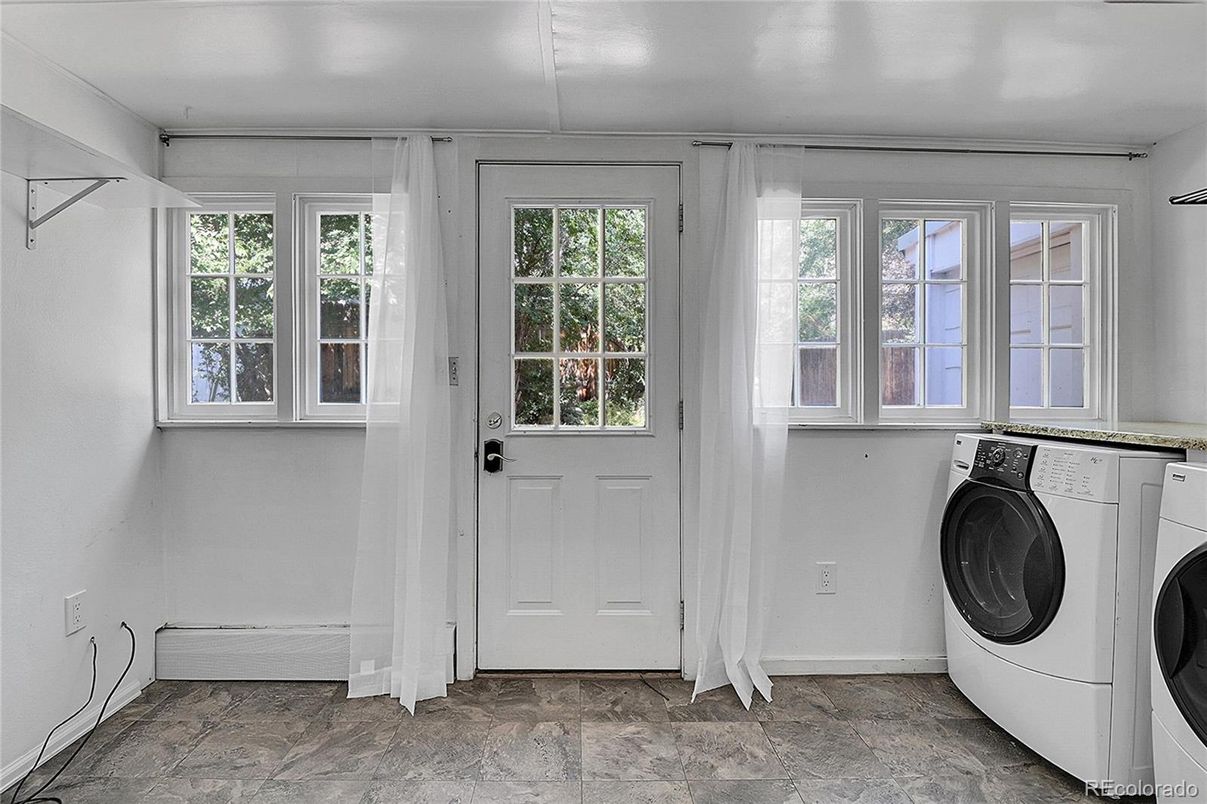 Interior, Washer