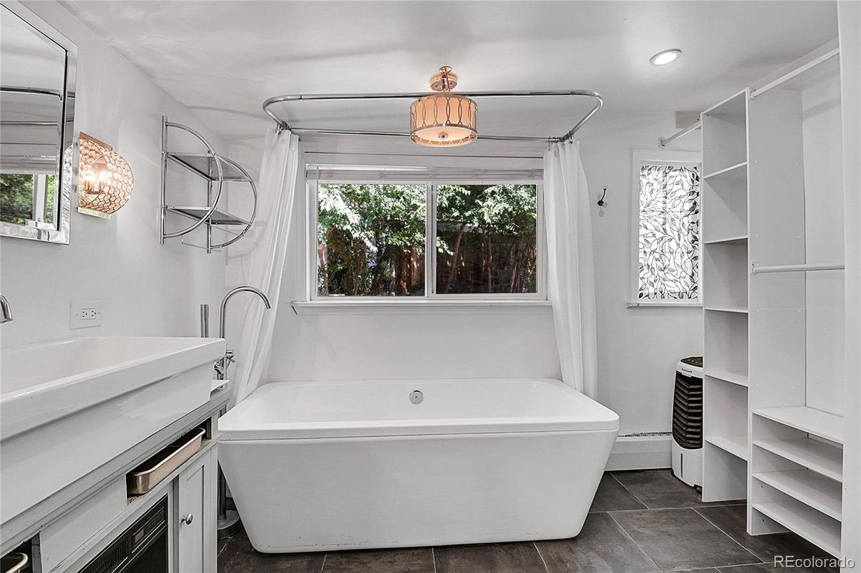 Bathroom, Free Standing Baths, Interior, Recessed Lighting