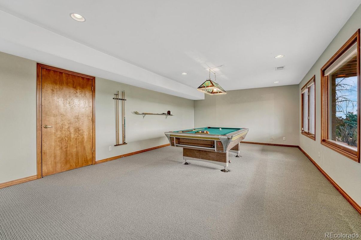 Billiard Table, Game Room, Interior, Recessed Lighting