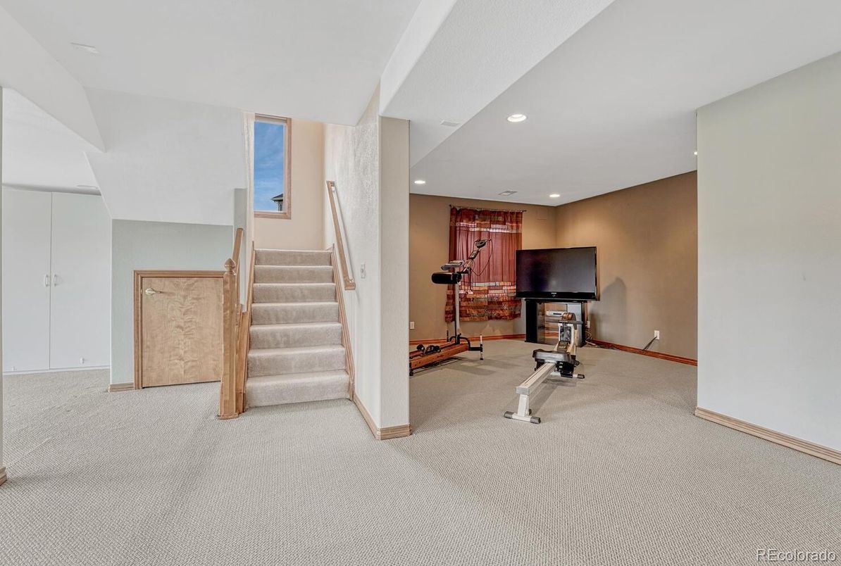 Fitness Equipment, Interior, Recessed Lighting
