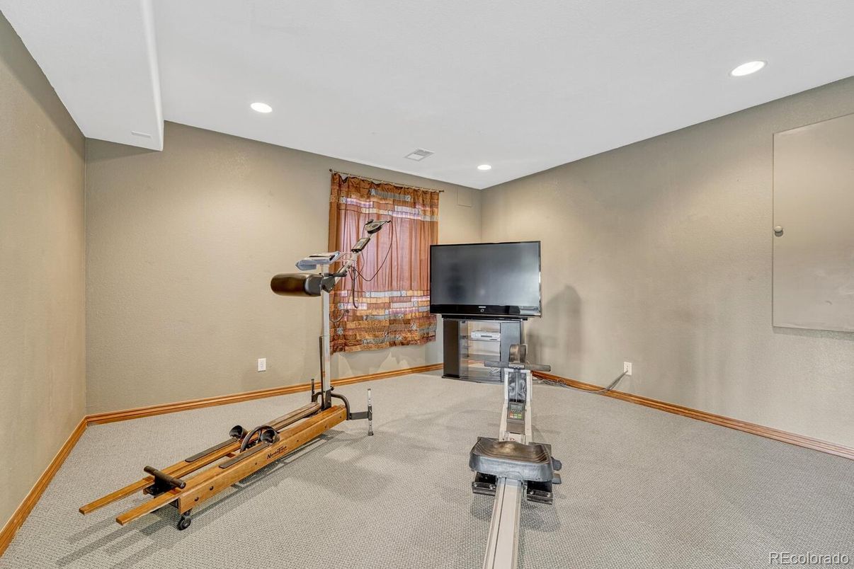 Fitness Equipment, Interior, Recessed Lighting