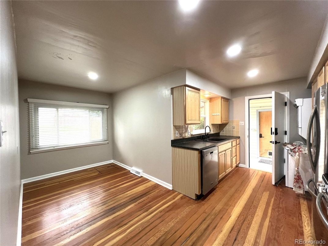 Interior, Kitchen, Recessed Lighting, Wood Texture Flooring