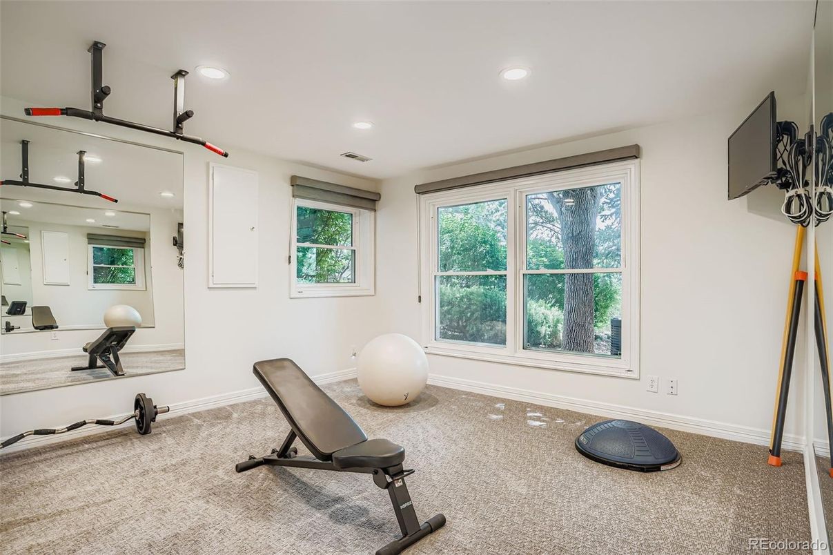Fitness Equipment, Interior, Recessed Lighting