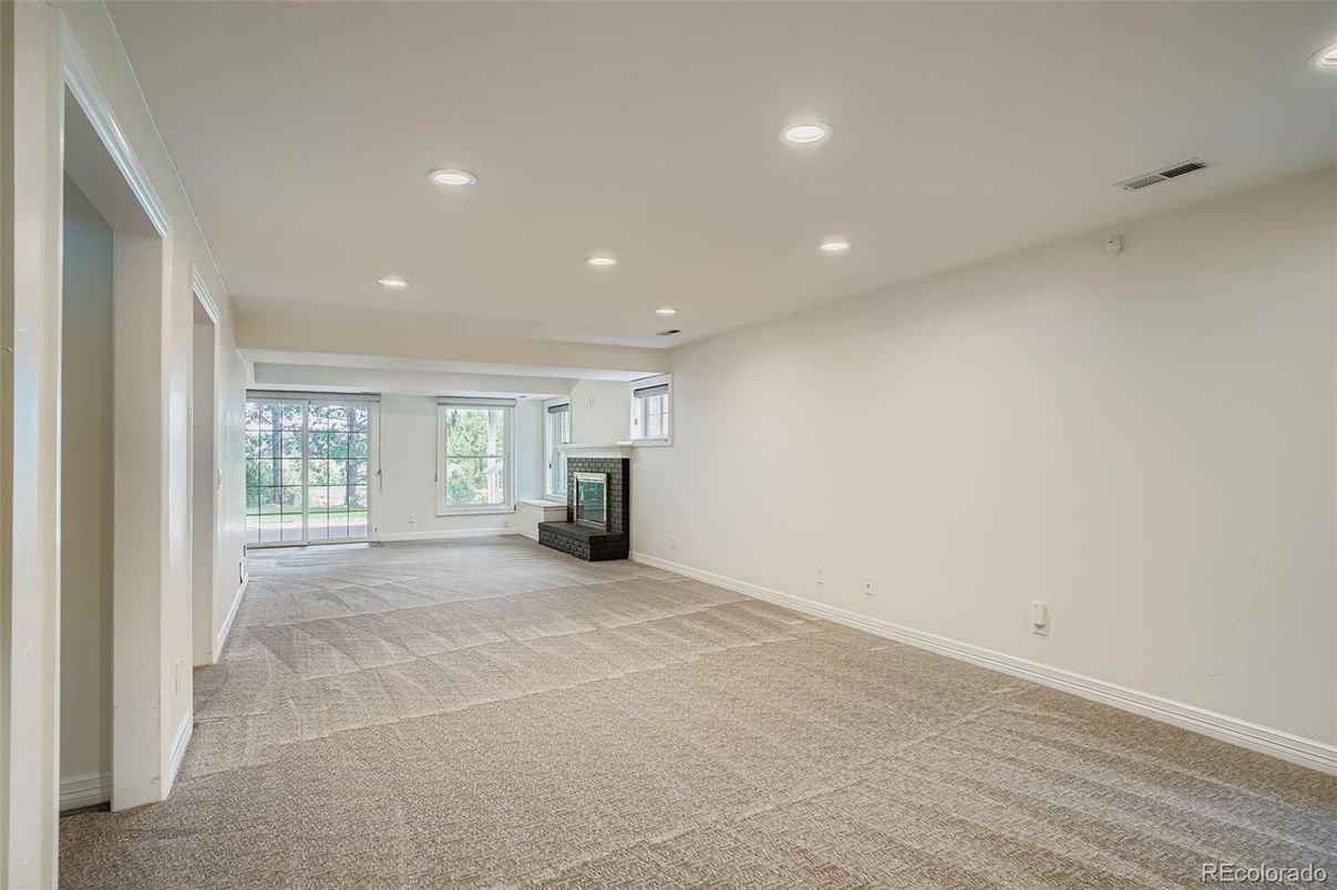 Empty room, Fireplace, Interior, Recessed Lighting