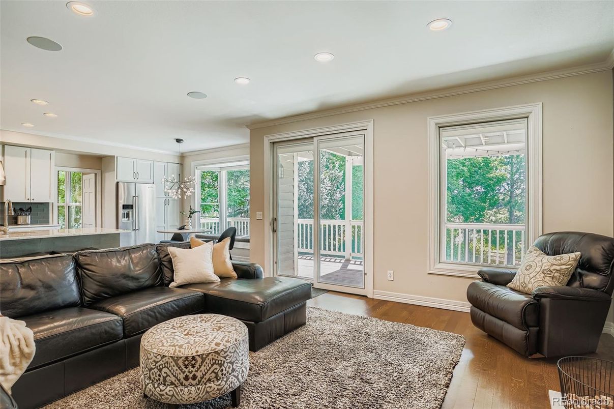 Interior, Kitchen, Living room, Pendant Lights, Recessed Lighting, Wood Texture Flooring