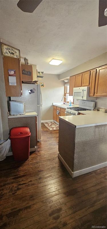 Interior, Kitchen, Wood Texture Flooring