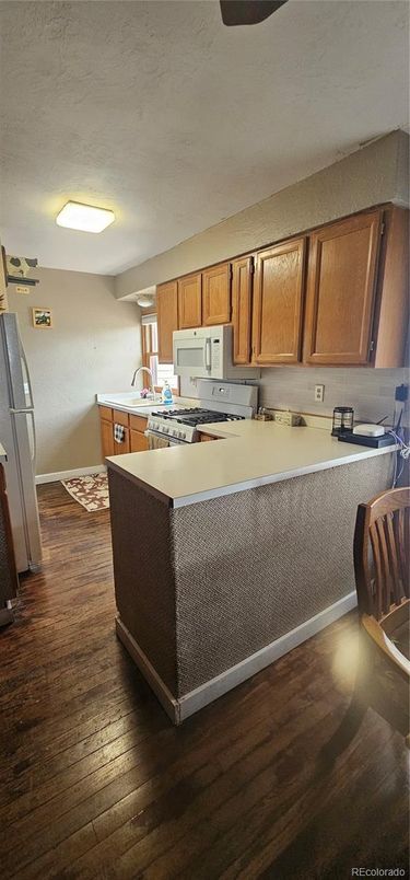Interior, Kitchen, Wood Texture Flooring