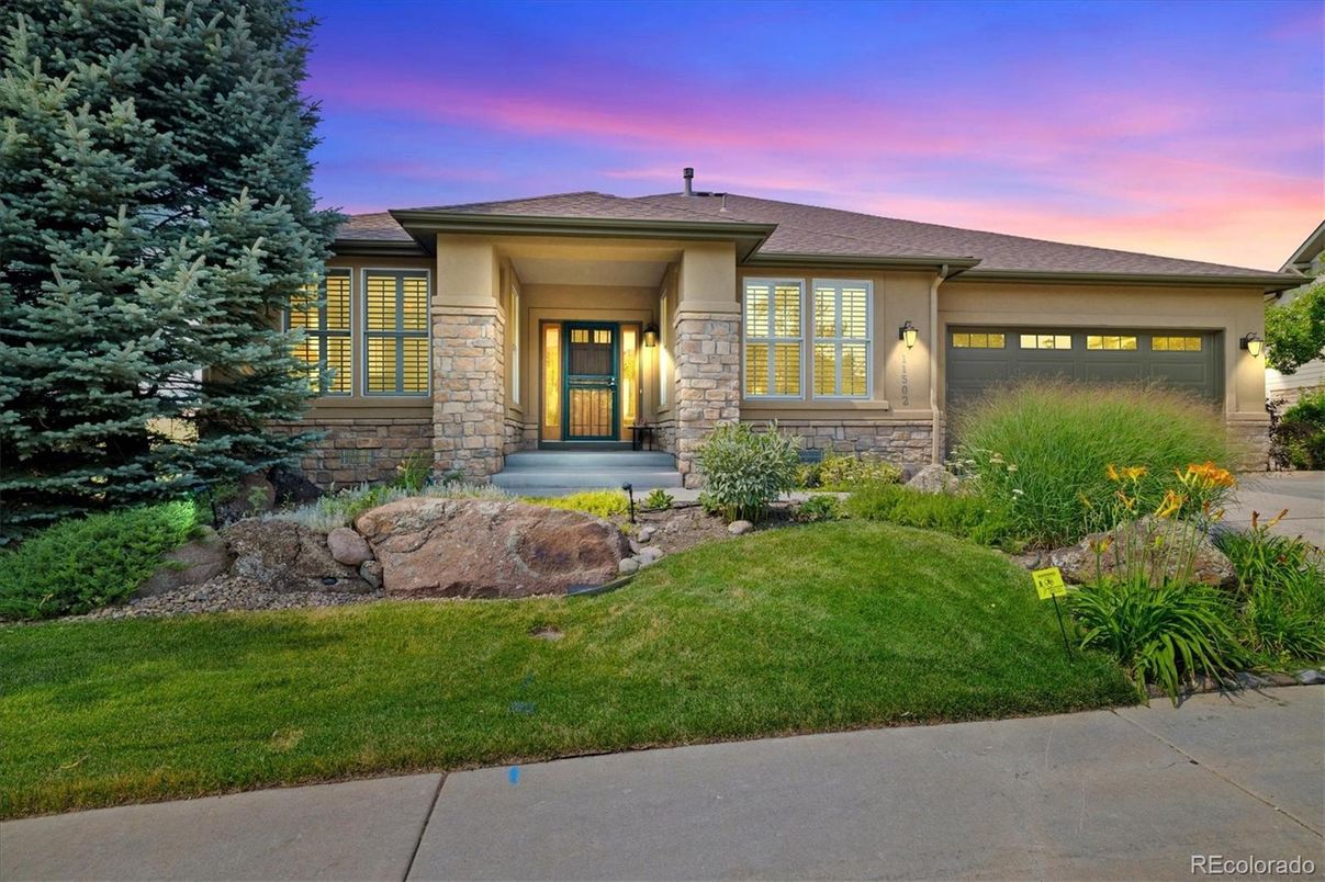 Attached, Exterior, Facade, Ranch