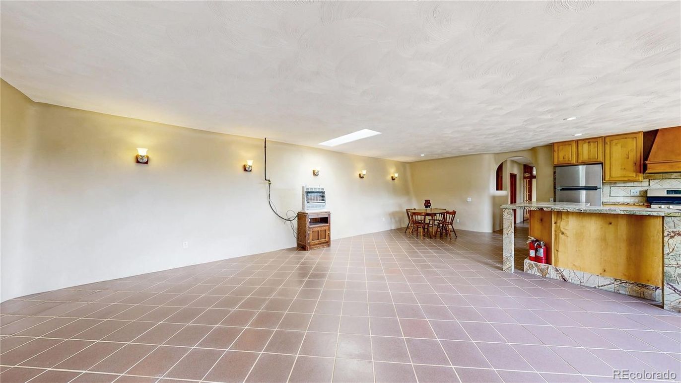 Dining room, Interior, Kitchen, Recessed Lighting