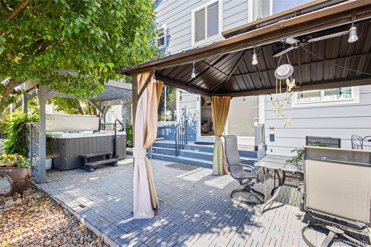 Exterior, Hot Tub
