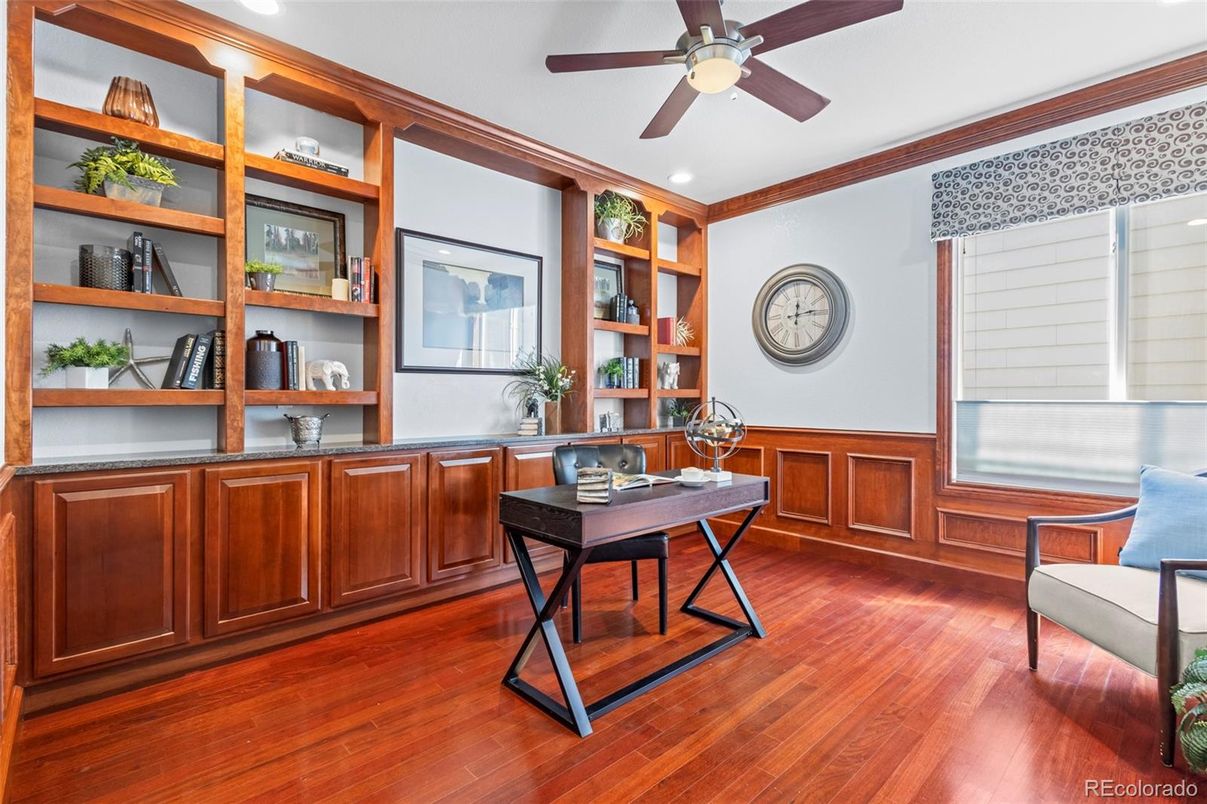 Home Office, Interior, Recessed Lighting, Wood Texture Flooring