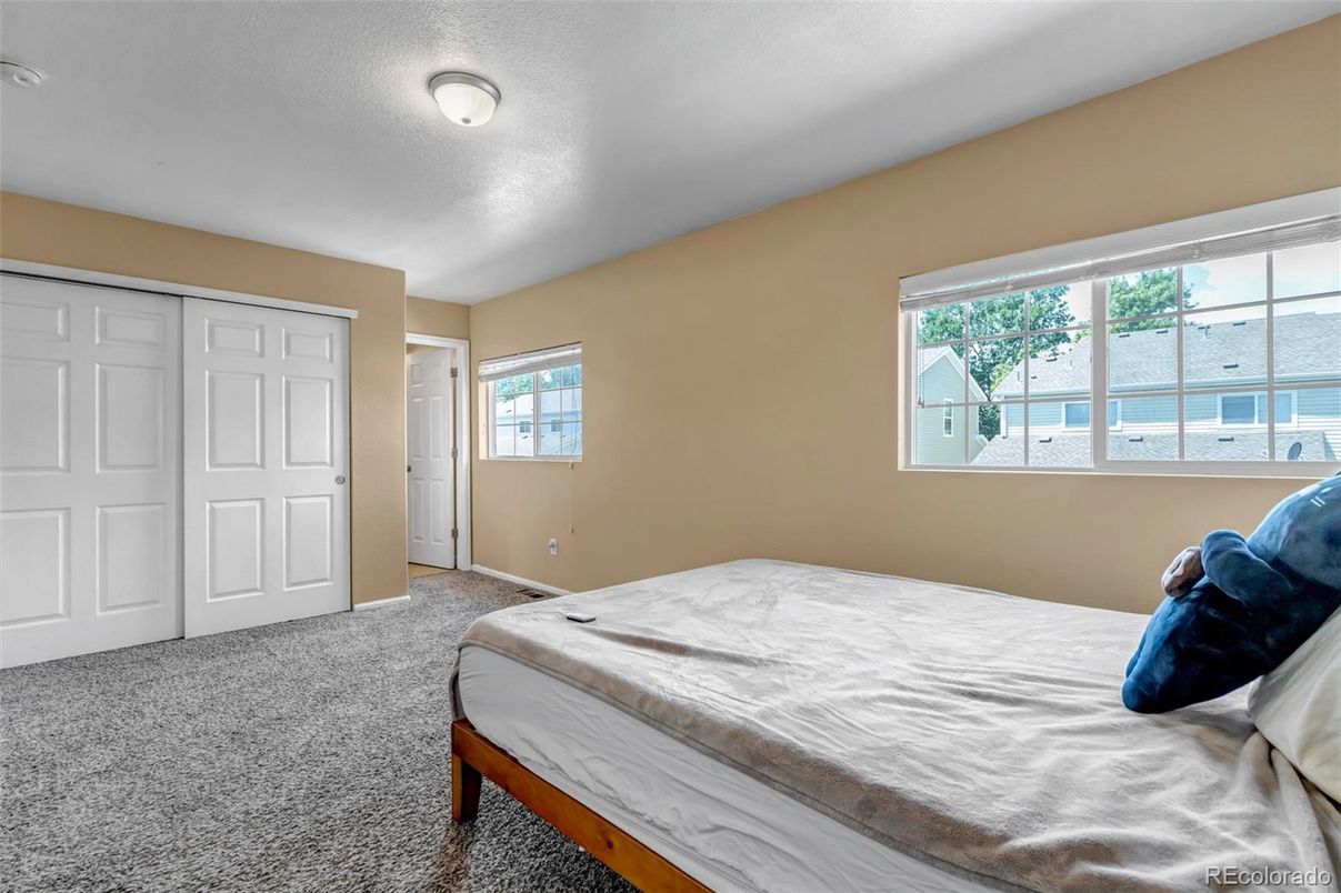 Bedroom, Interior, Water