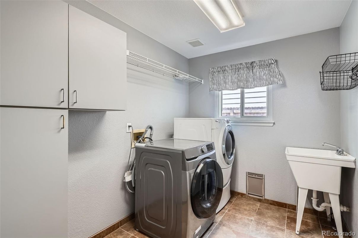 Interior, Washer