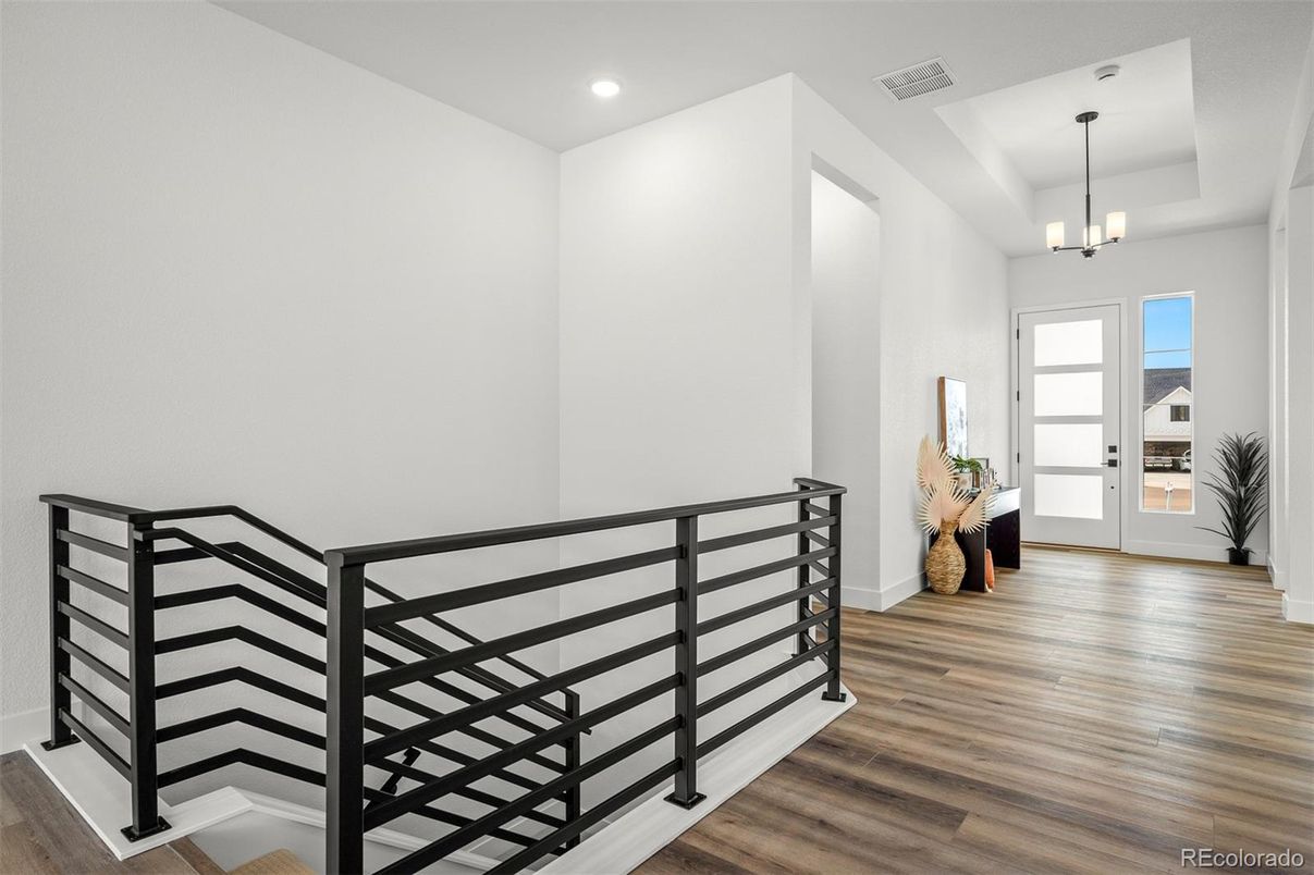 Interior, Pendant Lights, Recessed Lighting, Wood Texture Flooring
