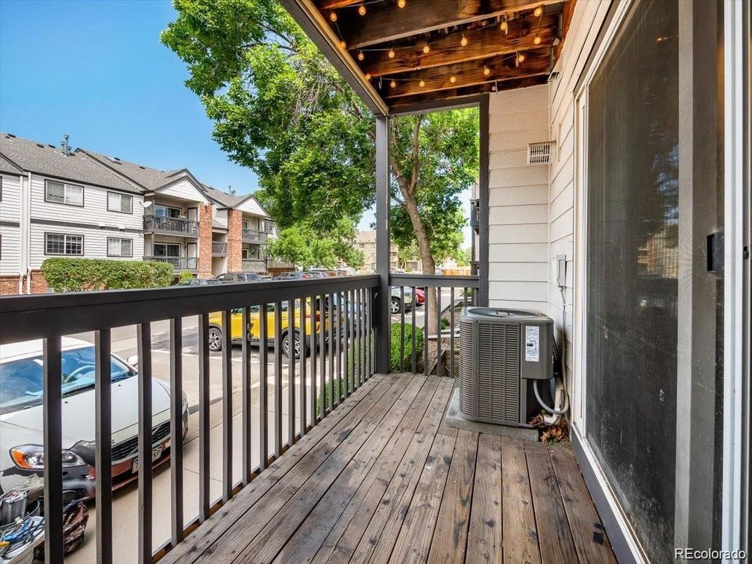 Exterior, Wood Texture Flooring