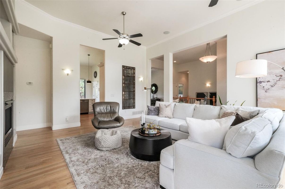 Dining room, Interior, Living room, Pendant Lights, Wood Texture Flooring