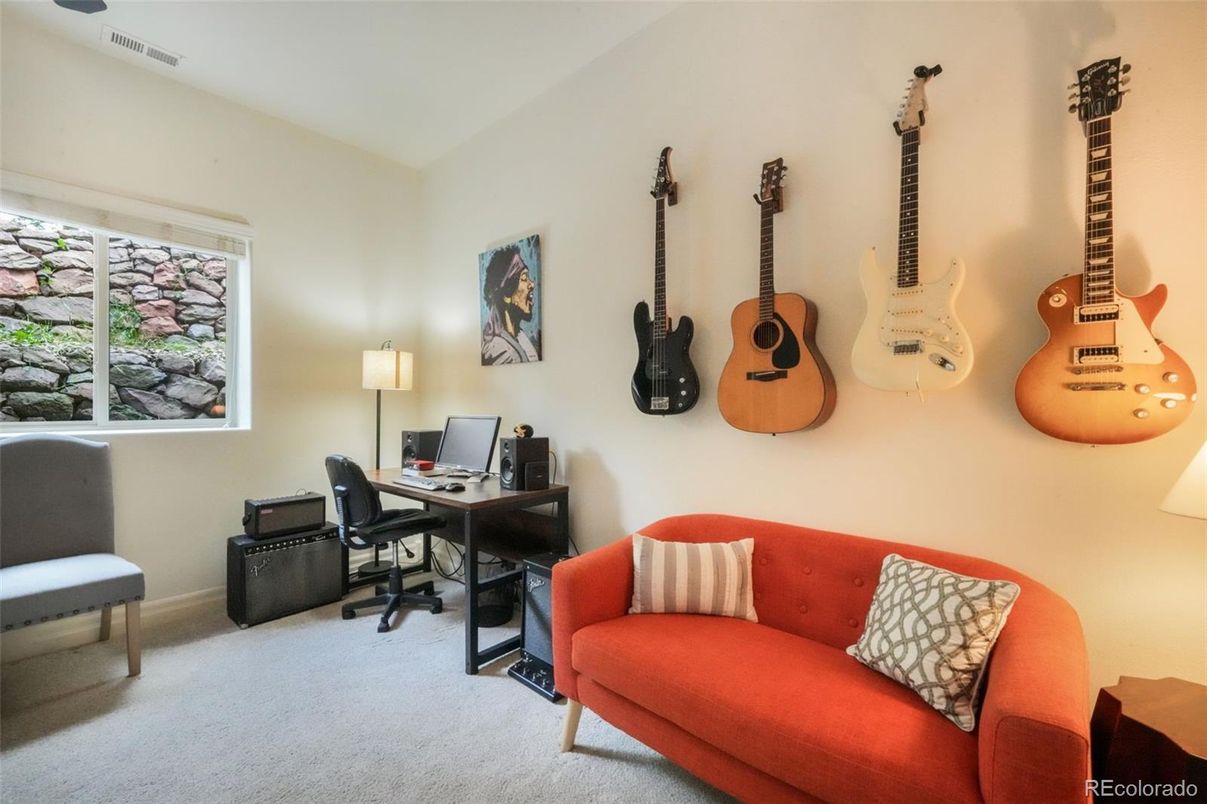 Home Office, Interior