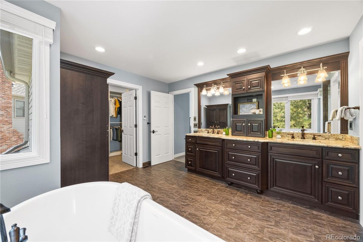 Bathroom, Dual Sink Vanities, Free Standing Baths, Interior, Recessed Lighting