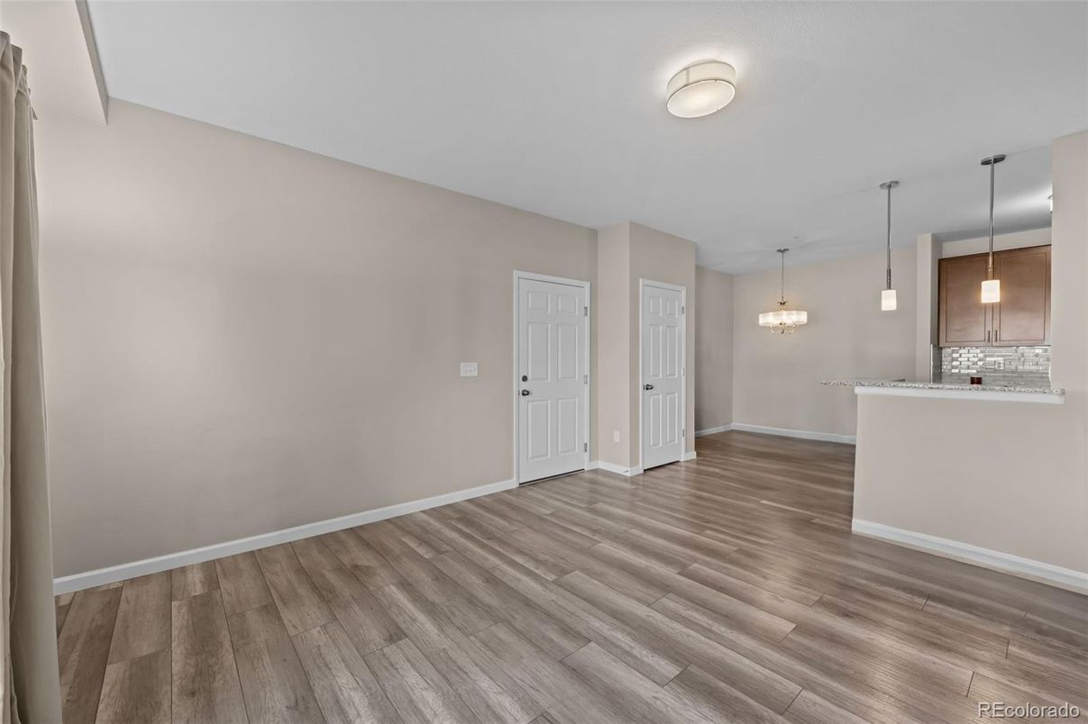 Empty room, Interior, Pendant Lights, Wood Texture Flooring
