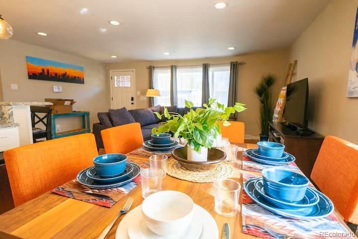 Dining room, Interior, Living room, Recessed Lighting