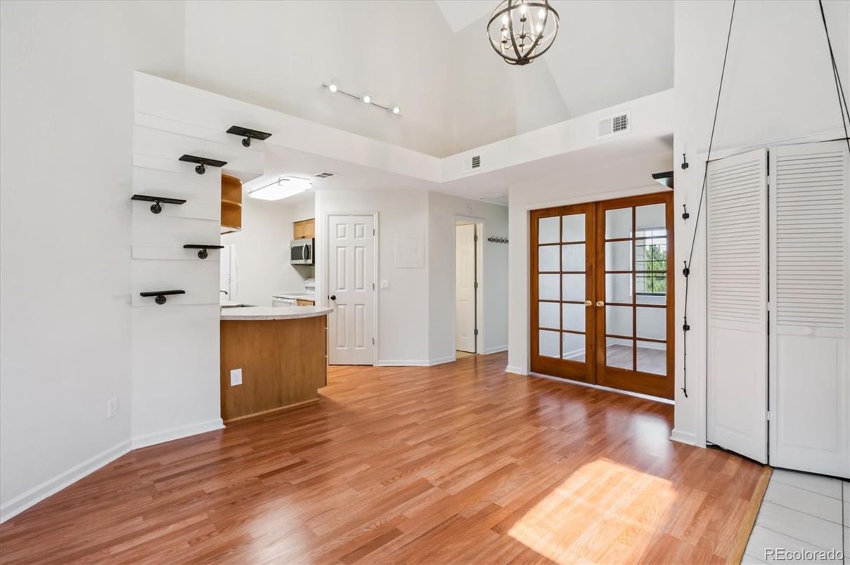 Interior, Kitchen, Pendant Lights, Wood Texture Flooring