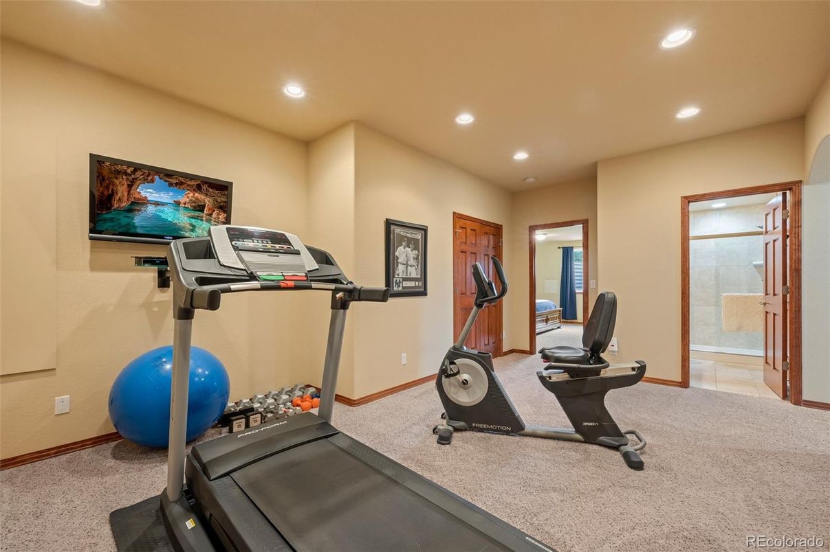 Fitness Equipment, Interior, Recessed Lighting