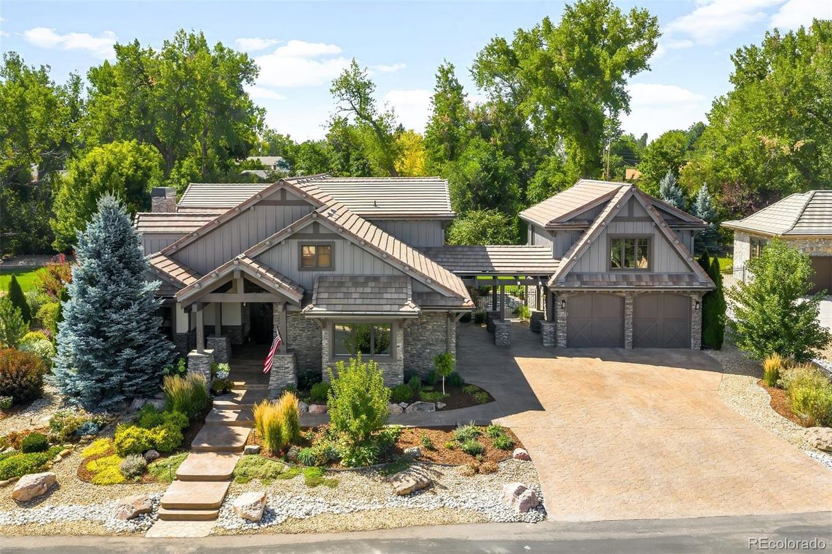 Exterior, Facade, American Craftsman