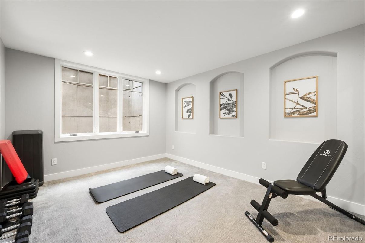 Fitness Equipment, Interior, Recessed Lighting