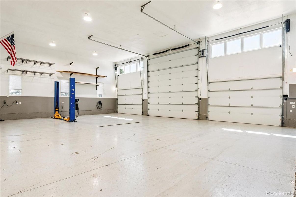 Garage, Interior, Recessed Lighting