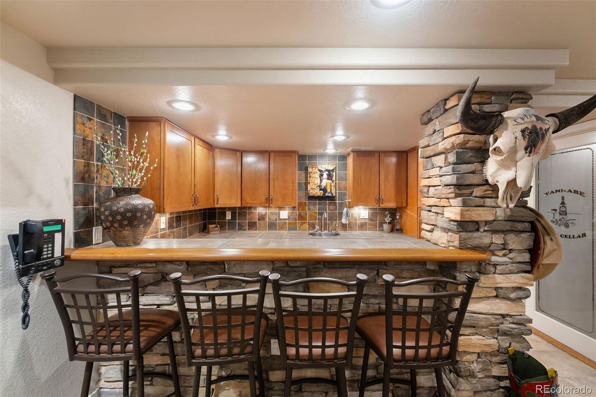 Interior, Kitchen, Recessed Lighting, Stone Walls