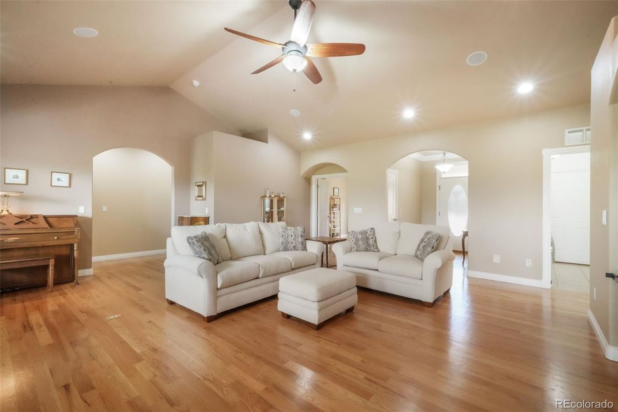 Interior, Living room, Piano, Recessed Lighting, Wood Texture Flooring
