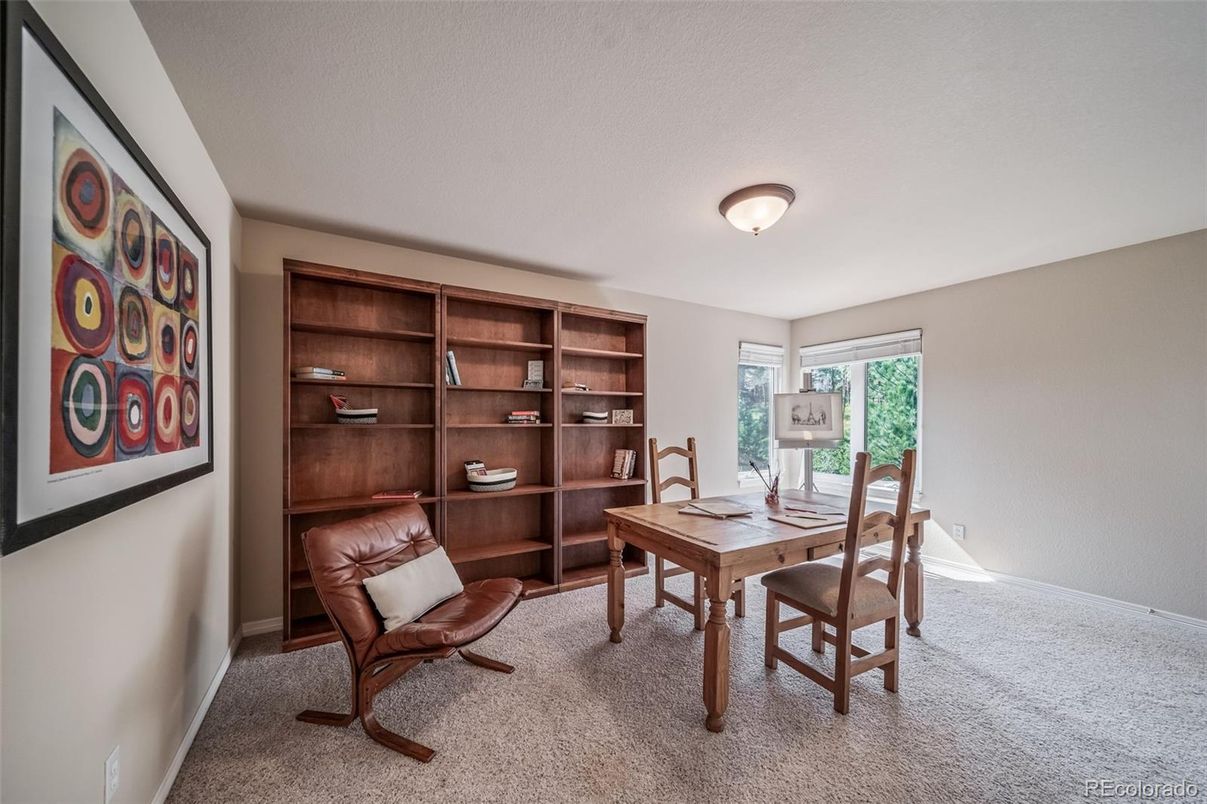 Home Office, Interior