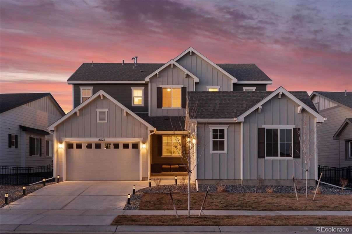 Attached, Exterior, Facade, Farmhouse