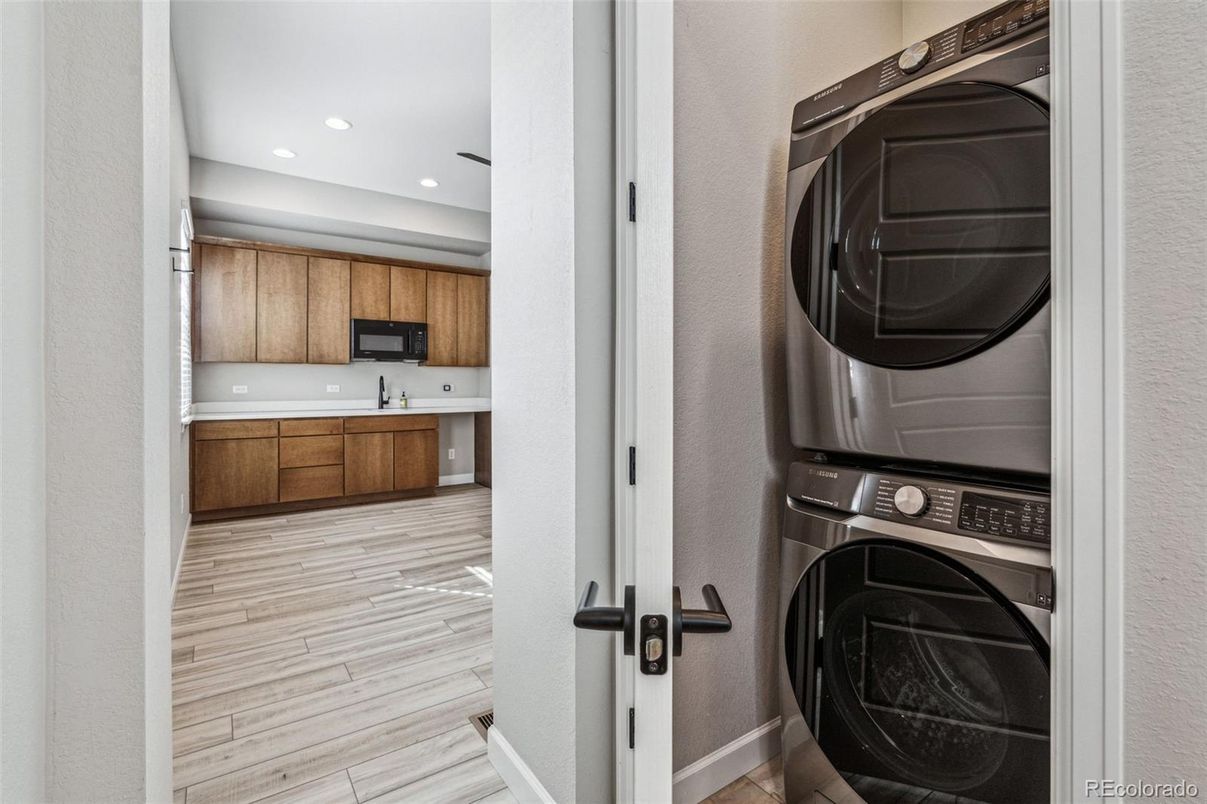 Interior, Recessed Lighting, Utility Closets, Washer, Wood Texture Flooring