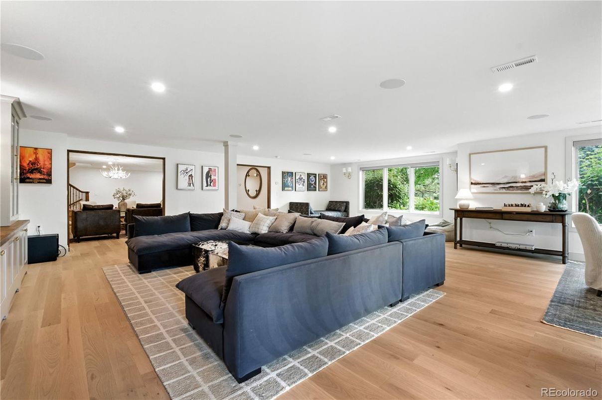 Interior, Living room, Recessed Lighting, Wood Texture Flooring
