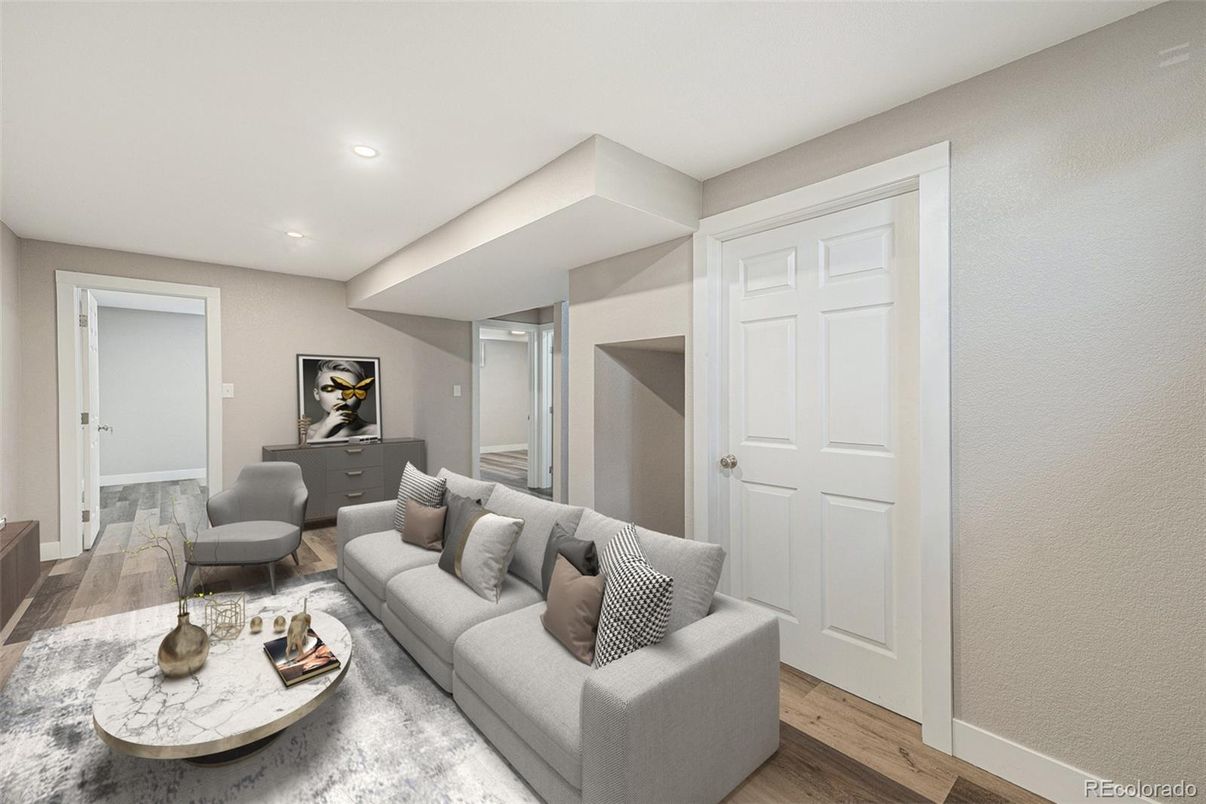 Interior, Living room, Recessed Lighting, Wood Texture Flooring