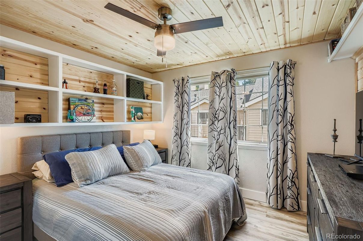 Bedroom, Interior, Wooden Ceilings, Wood Texture Flooring