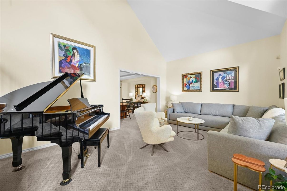 Interior, Living room, Piano