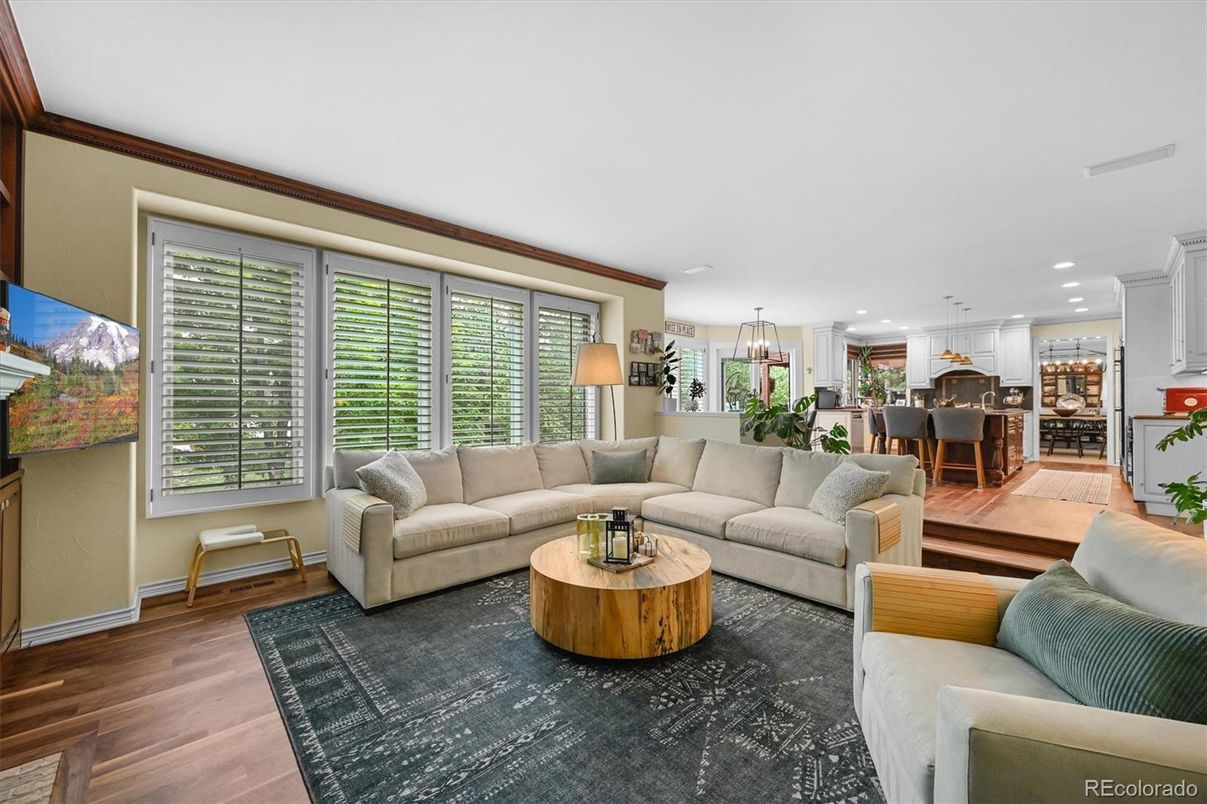 Dining room, Interior, Kitchen, Living room, Pendant Lights, Recessed Lighting, Wood Texture Flooring