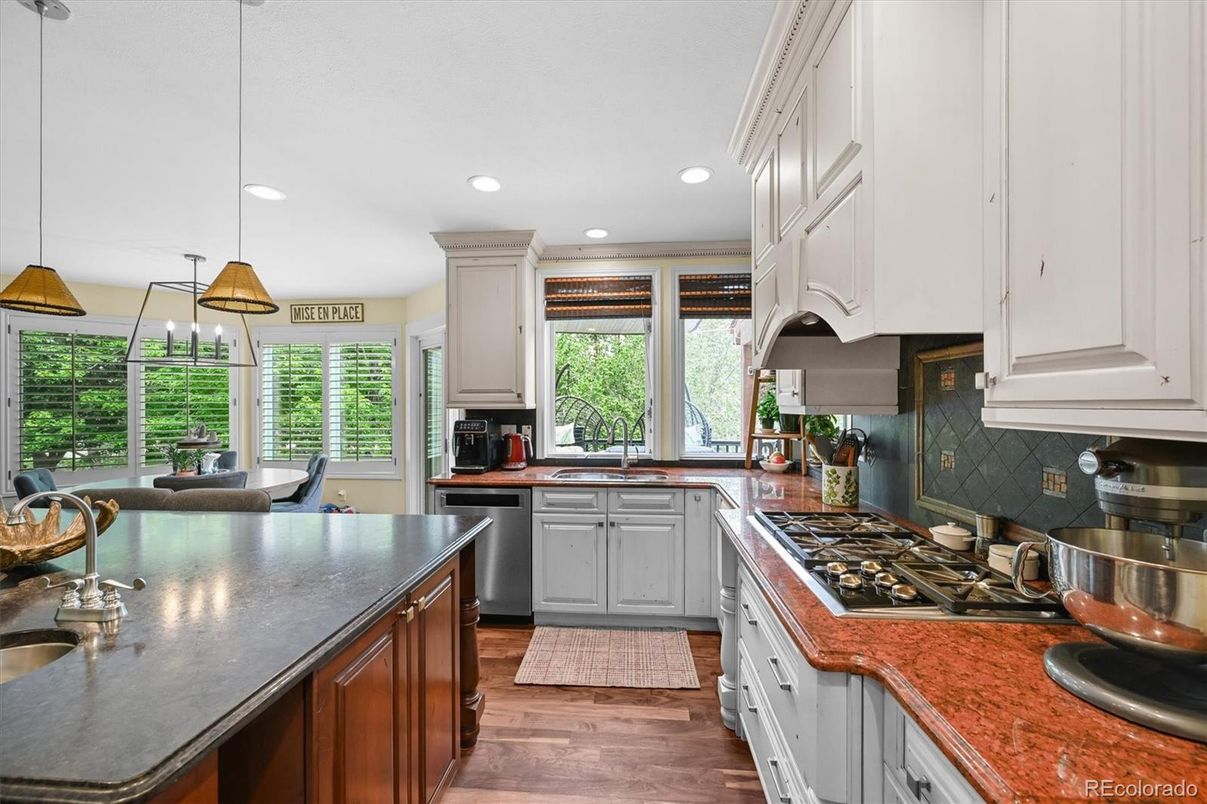 Dining room, Interior, Kitchen, Pendant Lights, Recessed Lighting, Wood Texture Flooring